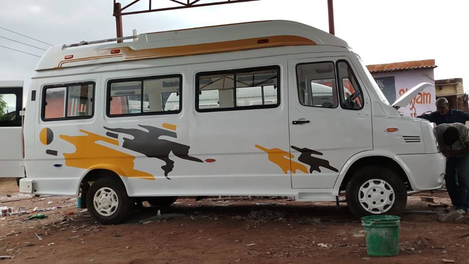 Tempo traveller rent in Civil Lines Agra